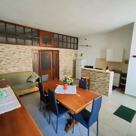 Appartamento Per Turisti Filoxenia Santa Severina Exterior photo